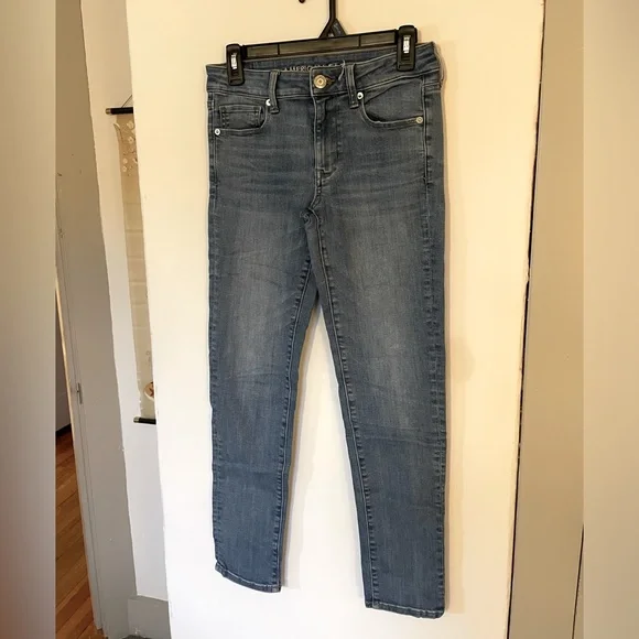 American Eagle Women’s Size 6 Denim Jeans Boyfriend Fit Like New Casual Comfy - Picture 3 of 6